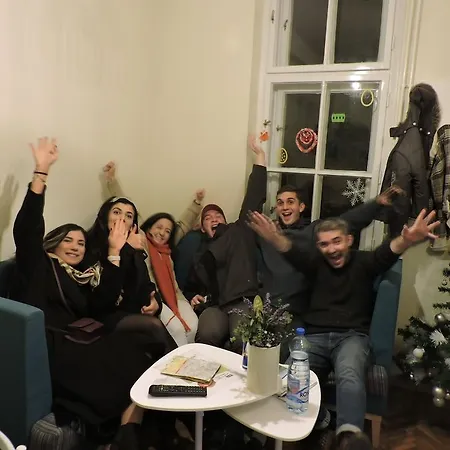 אכסניה Roommates