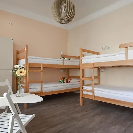 Roommates Hostel