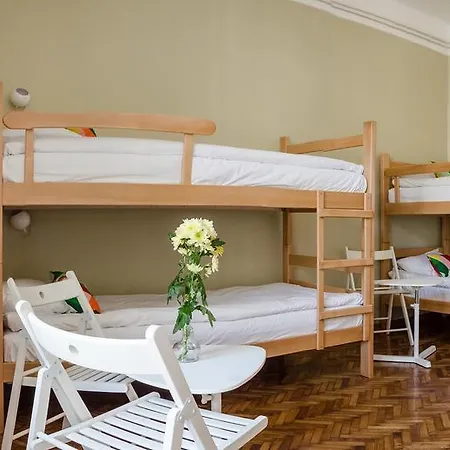 Hostel Roommates